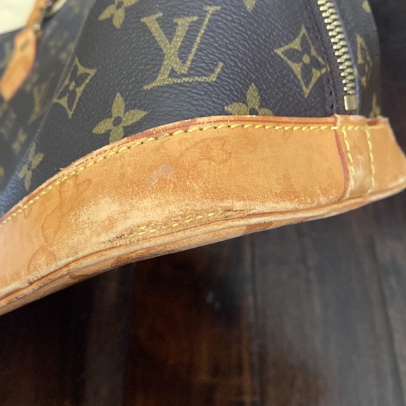 Authentic Louis Vuitton Alma PM, needs love ❤️‍🩹 - Picture 9 of 17